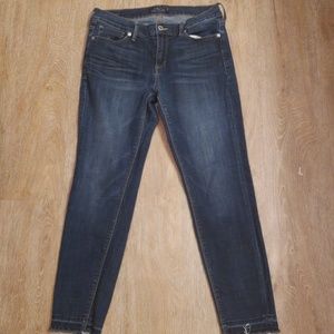 Lucky Brand Brooke Capri Jeans